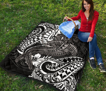 Tahiti Premium Quilt - White Shark Polynesian Tattoo