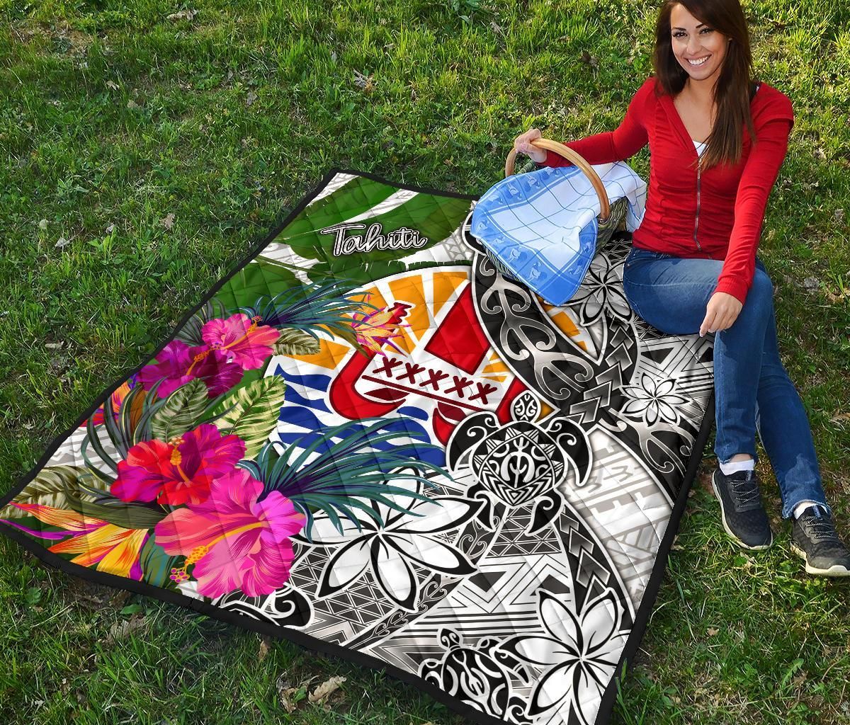 Tahiti Premium Quilt White - Turtle Plumeria Banana Leaf