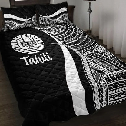 Tahiti Quilt Bed Set - White Polynesian Tentacle Tribal Pattern
