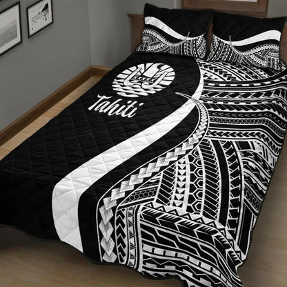Tahiti Quilt Bed Set - White Polynesian Tentacle Tribal Pattern