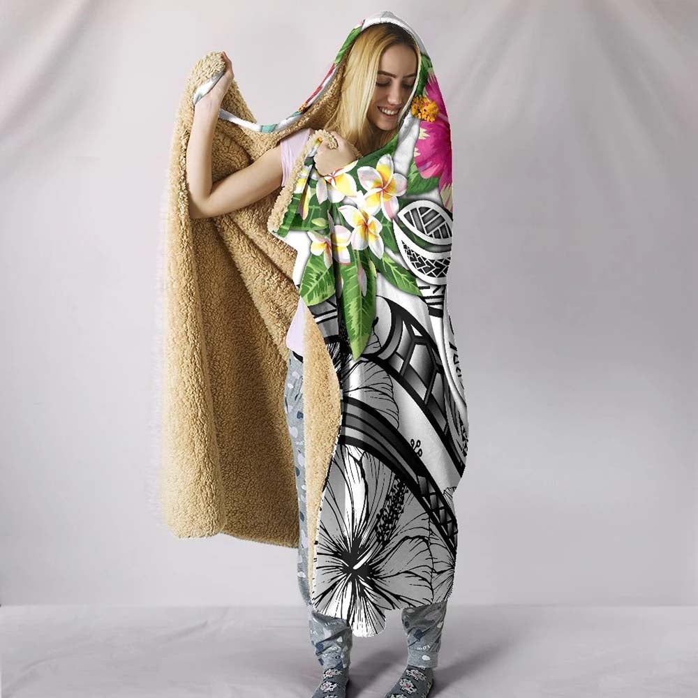 The Philippines Hooded Blanket - Summer Plumeria (White)