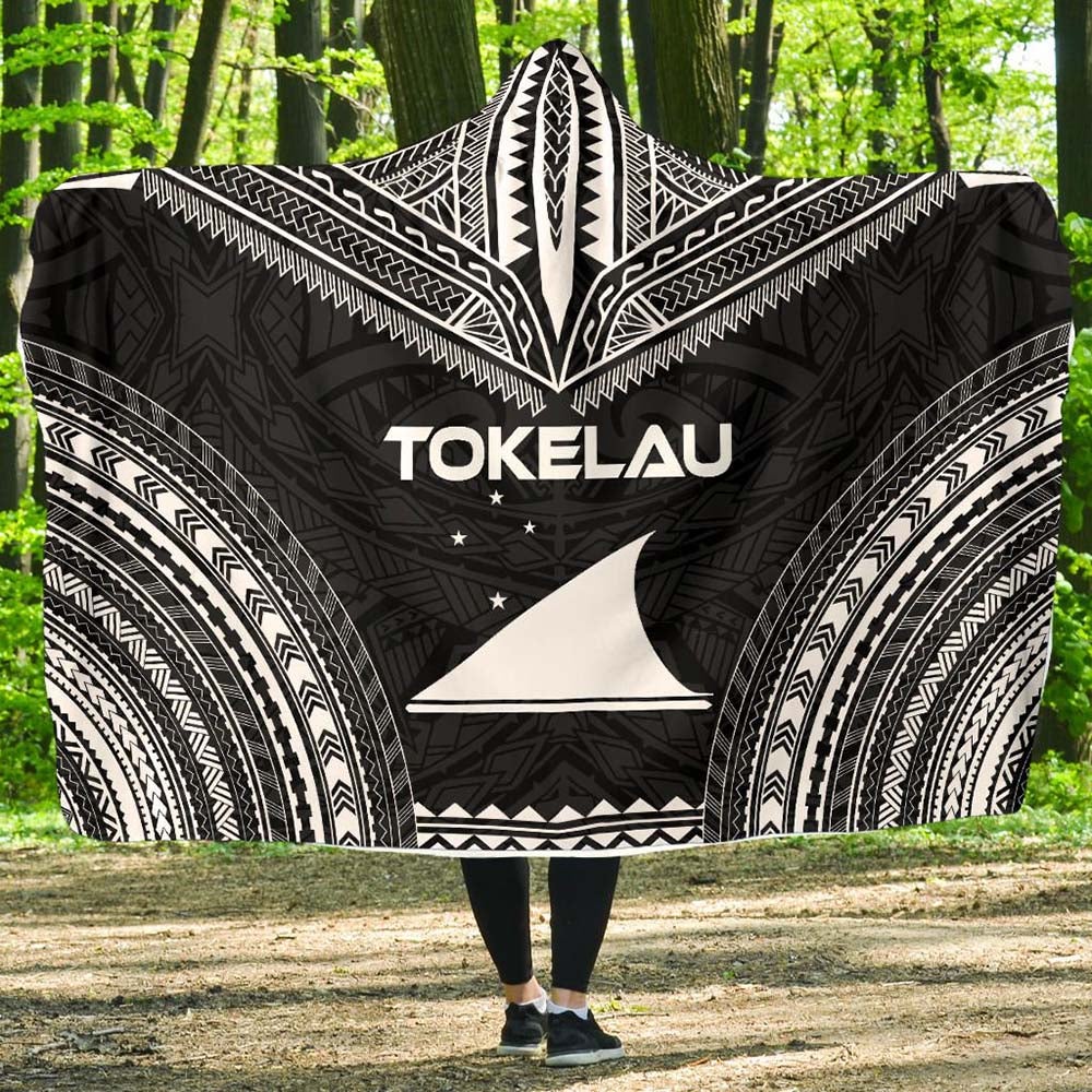 Tokelau Polynesian Chief Hooded Blanket - Black Version
