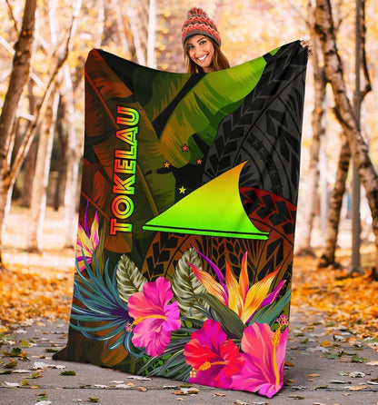 Tokelau Polynesian Premium Blanket - Hibiscus and Banana Leaves