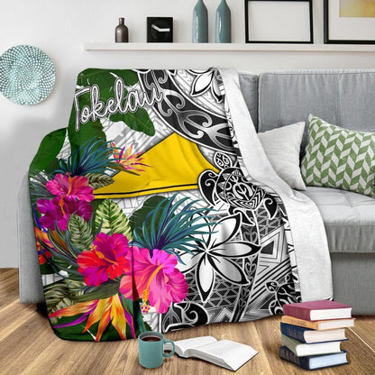 Tokelau Premium Blanket White - Turtle Plumeria Banana Leaf