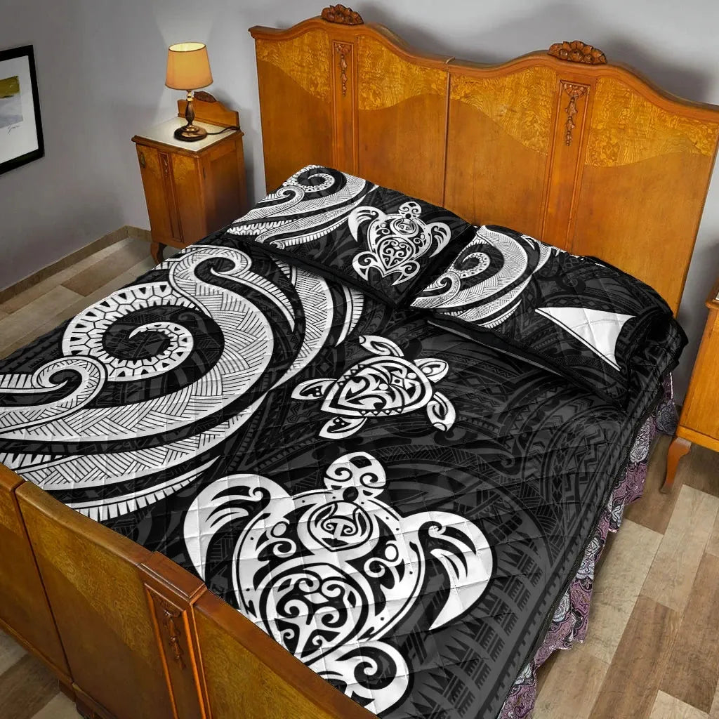 Tokelau Quilt Bed Set - White Tentacle Turtle
