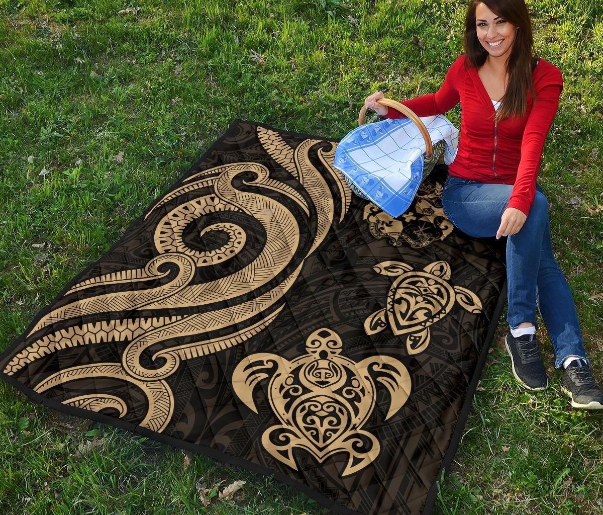 Tonga Polynesian Premium Quilt - Gold Tentacle Turtle