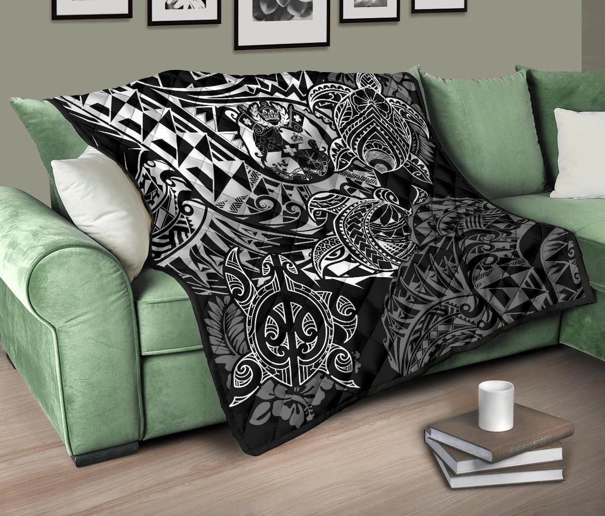 Tonga Polynesian Premium Quilt - White Turtle Flowing