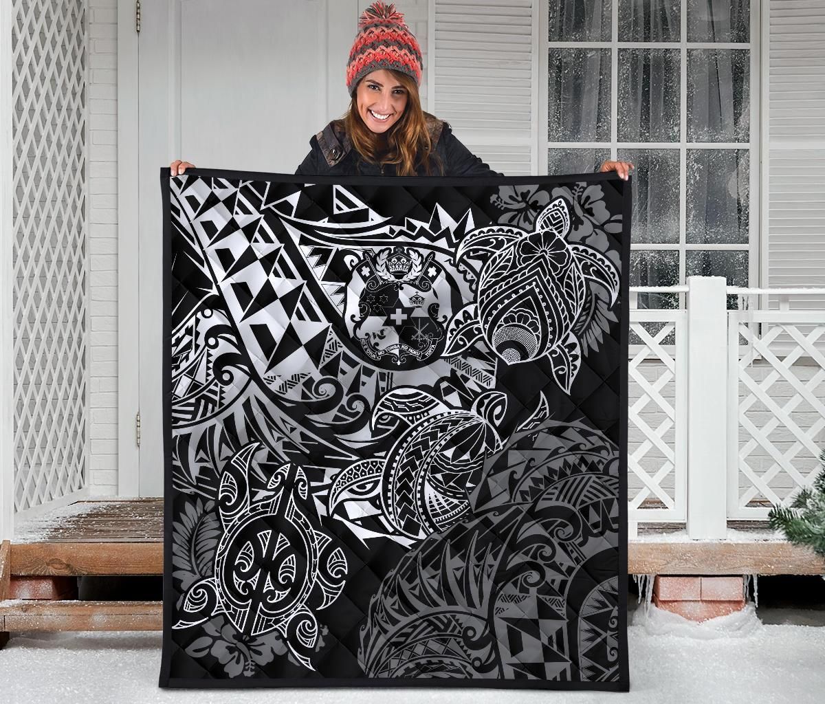 Tonga Polynesian Premium Quilt - White Turtle Flowing