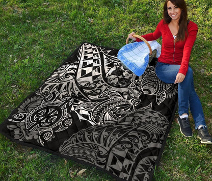 Tonga Polynesian Premium Quilt - White Turtle Flowing