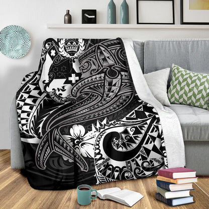 Tonga Premium Blanket  - White Shark Polynesian Tattoo