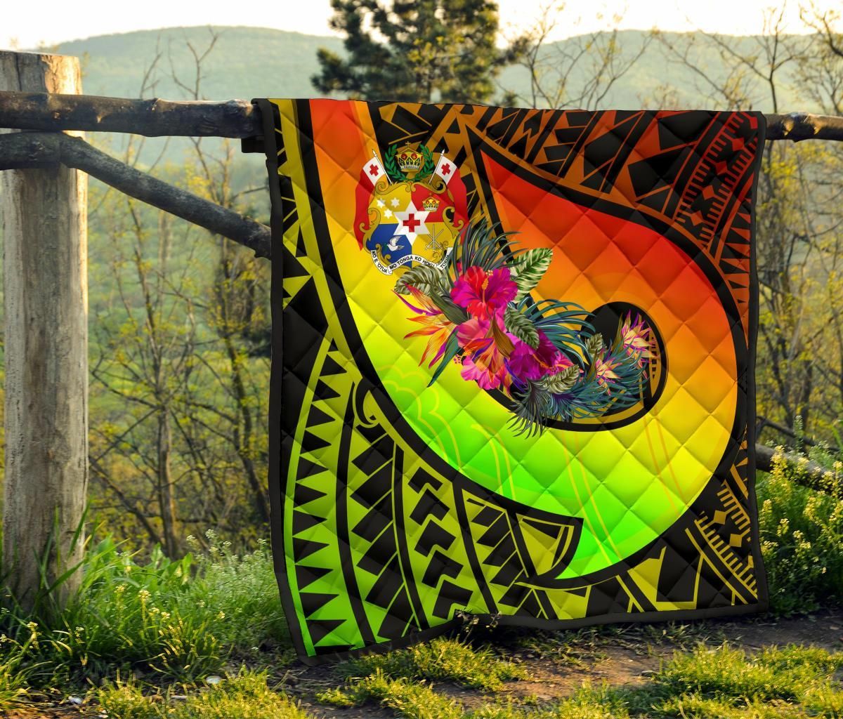 Tonga Premium Quilt - Polynesian Hook And Hibiscus ( Reggae)