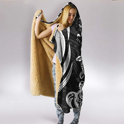 Tuvalu Hooded Blanket - White Tentacle Turtle
