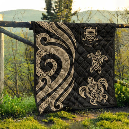 Tuvalu Premium Quilt - Gold Tentacle Turtle