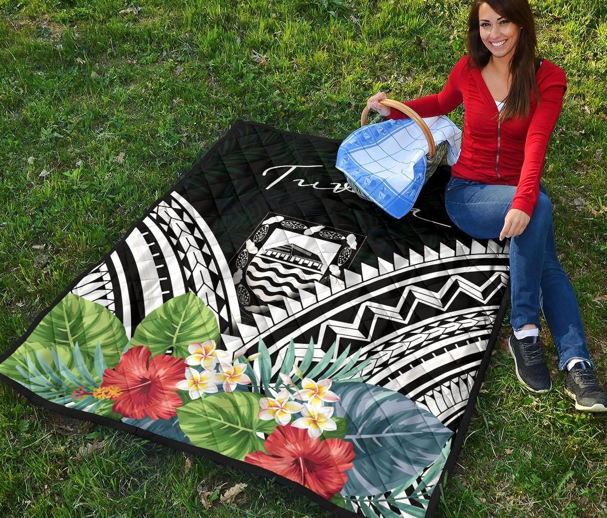 Tuvalu Premium Quilt - Tuvalu Coat of Arms & Polynesian Tropical Flowers White