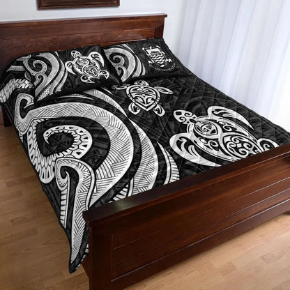 Tuvalu Quilt Bed Set - White Tentacle Turtle