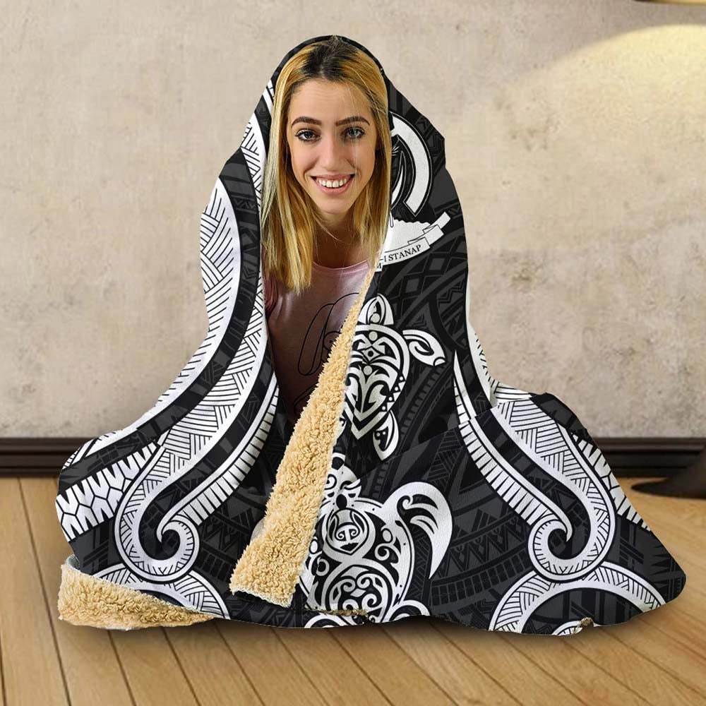 Vanuatu Hooded Blanket - White Tentacle Turtle
