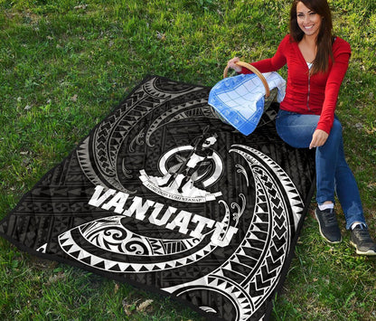Vanuatu Polynesian Premium Quilt - White Tribal Wave