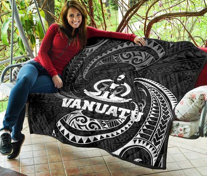 Vanuatu Polynesian Premium Quilt - White Tribal Wave