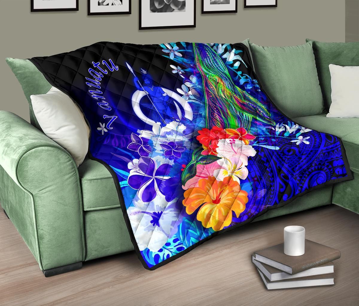 Vanuatu Premium Quilt - Humpback Whale with Tropical Flowers (Blue)