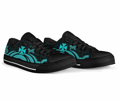 Wallis and Futuna Low Top Canvas Shoes - Turquoise Tentacle Turtle