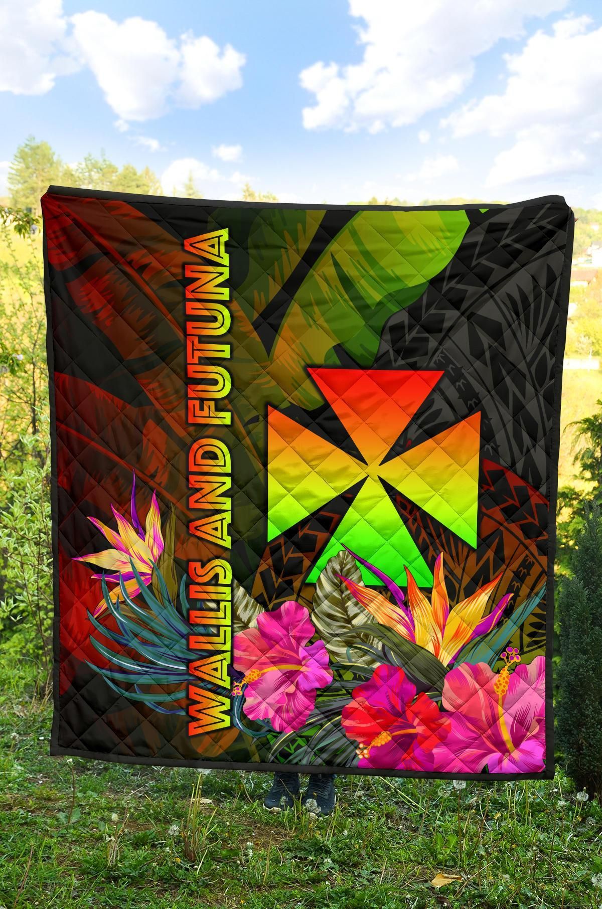 Wallis and Futuna Polynesian Premium Quilt - Hibiscus and Banana Leaves