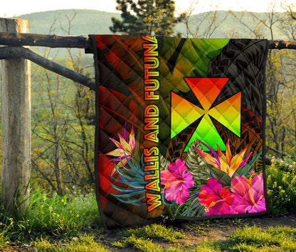 Wallis and Futuna Polynesian Premium Quilt - Hibiscus and Banana Leaves