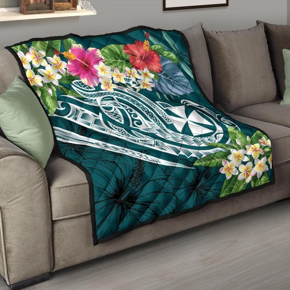 Wallis and Futuna Polynesian Premium Quilt - Summer Plumeria (Turquoise)