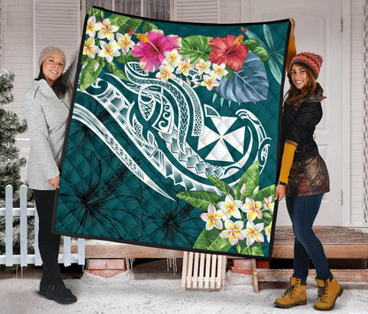 Wallis and Futuna Polynesian Premium Quilt - Summer Plumeria (Turquoise)