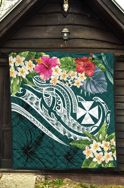 Wallis and Futuna Polynesian Premium Quilt - Summer Plumeria (Turquoise)