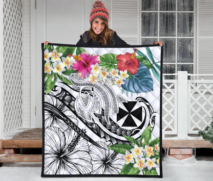 Wallis and Futuna Polynesian Premium Quilt - Summer Plumeria (White)