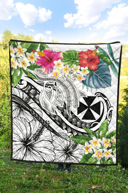 Wallis and Futuna Polynesian Premium Quilt - Summer Plumeria (White)