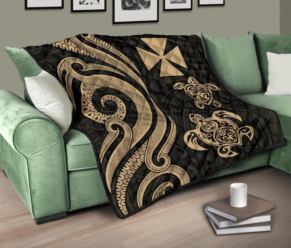 Wallis and Futuna Premium Quilt - Gold Tentacle Turtle
