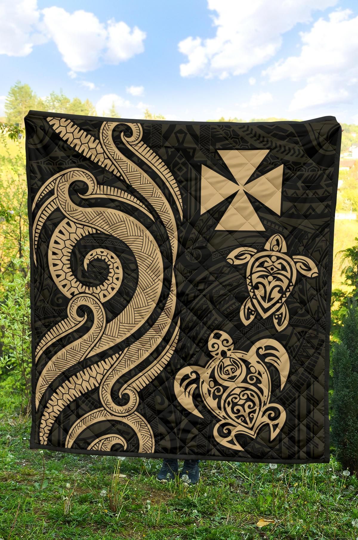 Wallis and Futuna Premium Quilt - Gold Tentacle Turtle