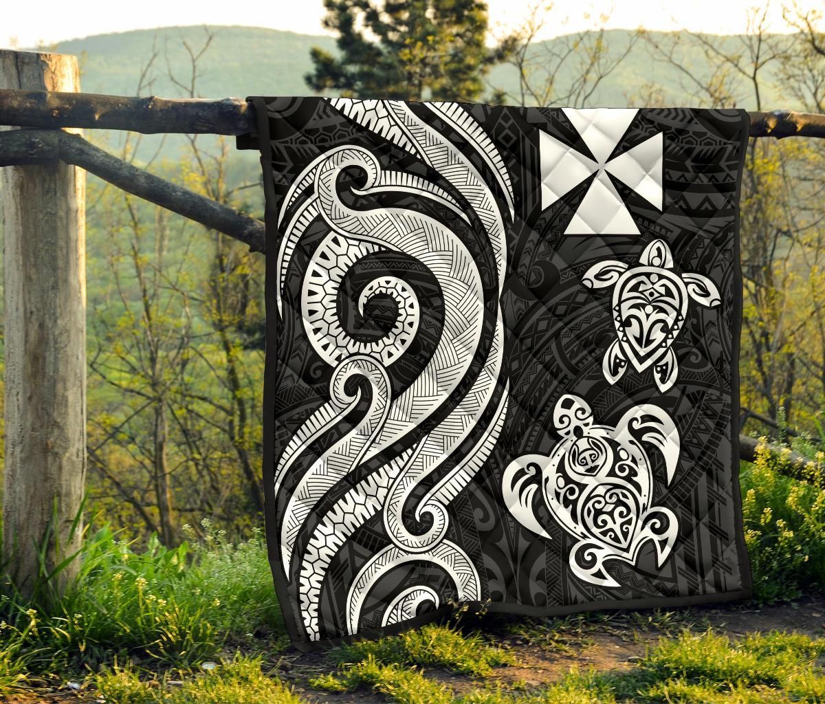 Wallis and Futuna Premium Quilt - White Tentacle Turtle