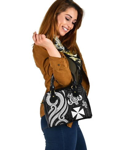 Wallis And Futuna Shoulder Handbag - White Tentacle Turtle