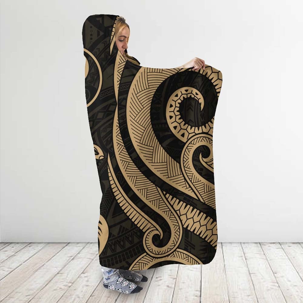Yap Hooded Blanket - Gold Tentacle Turtle