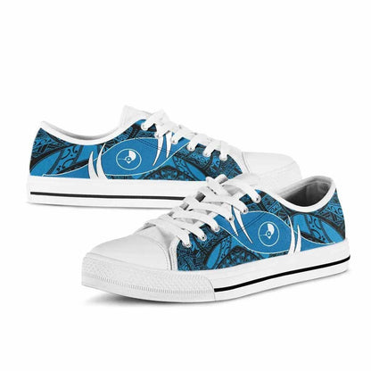 Yap Low Top Shoes - Symmetrical Lines