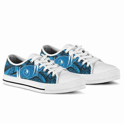 Yap Low Top Shoes - Symmetrical Lines