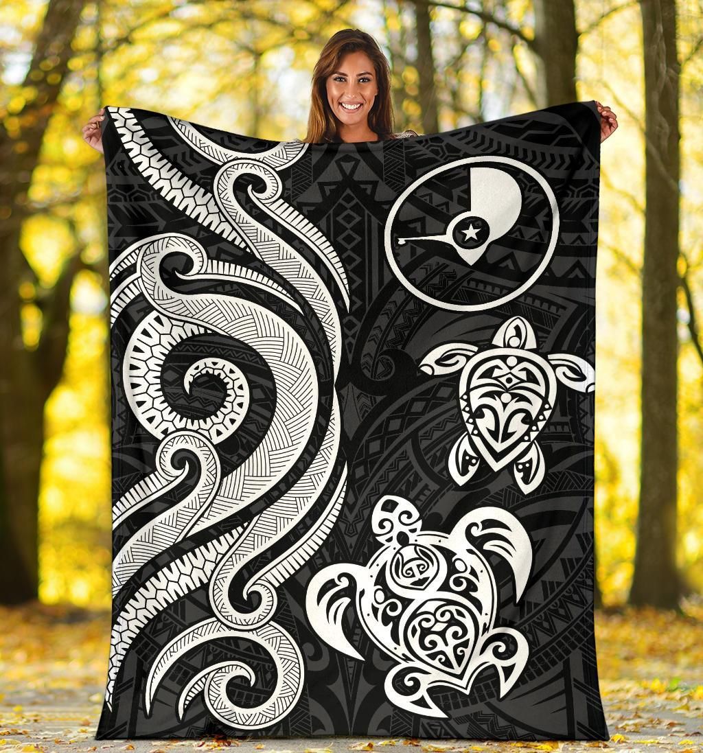 Yap Micronesian Premium Blanket - White Tentacle Turtle