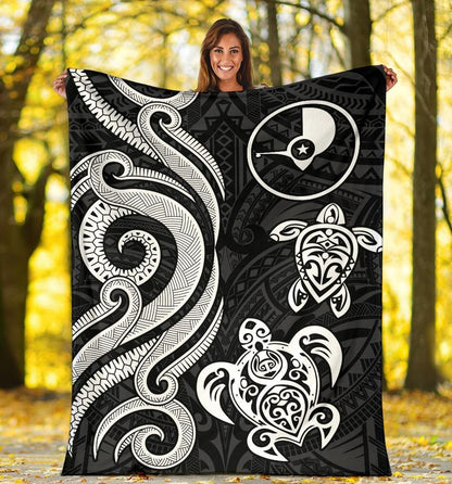 Yap Micronesian Premium Blanket - White Tentacle Turtle