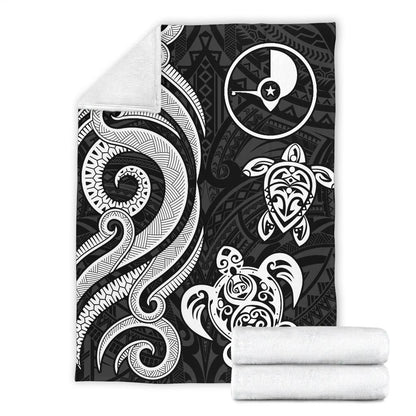 Yap Micronesian Premium Blanket - White Tentacle Turtle