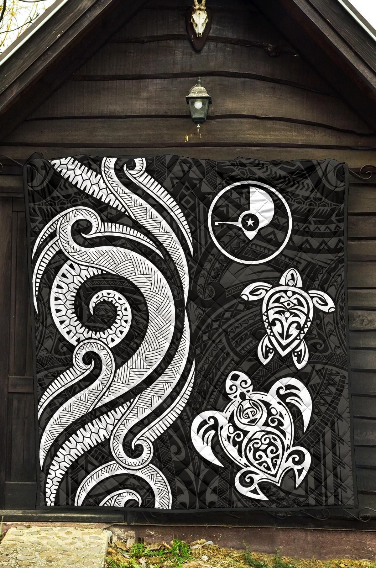 Yap Micronesian Premium Quilt - White Tentacle Turtle