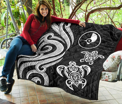 Yap Micronesian Premium Quilt - White Tentacle Turtle