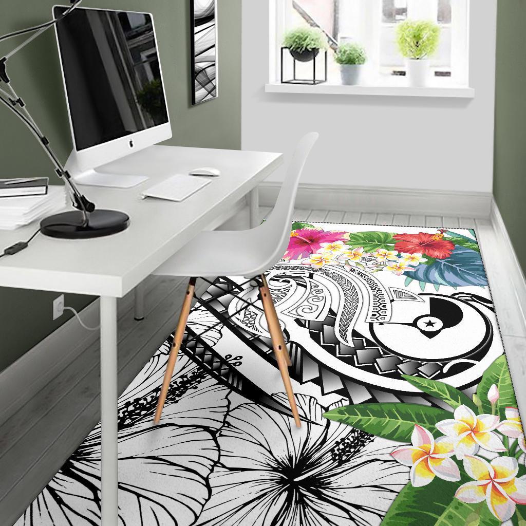 YAP Polynesian Area Rug - Summer Plumeria (White)