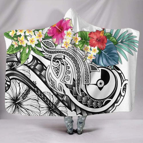 YAP Polynesian Hooded Blanket - Summer Plumeria (White)