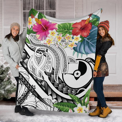 Yap Polynesian Premium Blanket- Summer Plumeria (White)