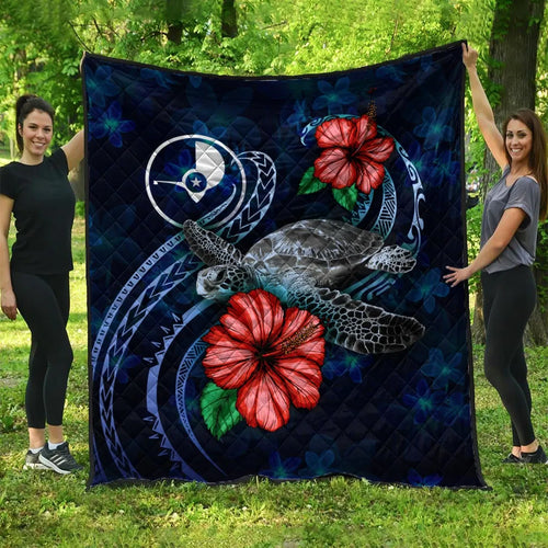 Yap Polynesian Premium Quilt - Blue Turtle Hibiscus