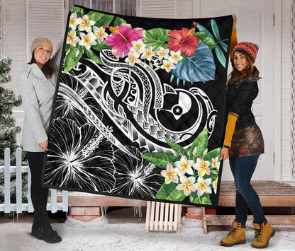 YAP Polynesian Premium Quilt - Summer Plumeria (Black)