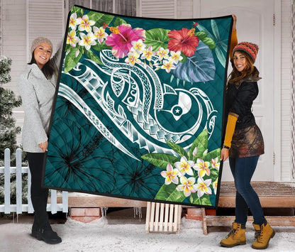 YAP Polynesian Premium Quilt - Summer Plumeria (Turquoise)