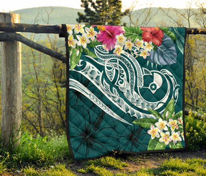 YAP Polynesian Premium Quilt - Summer Plumeria (Turquoise)